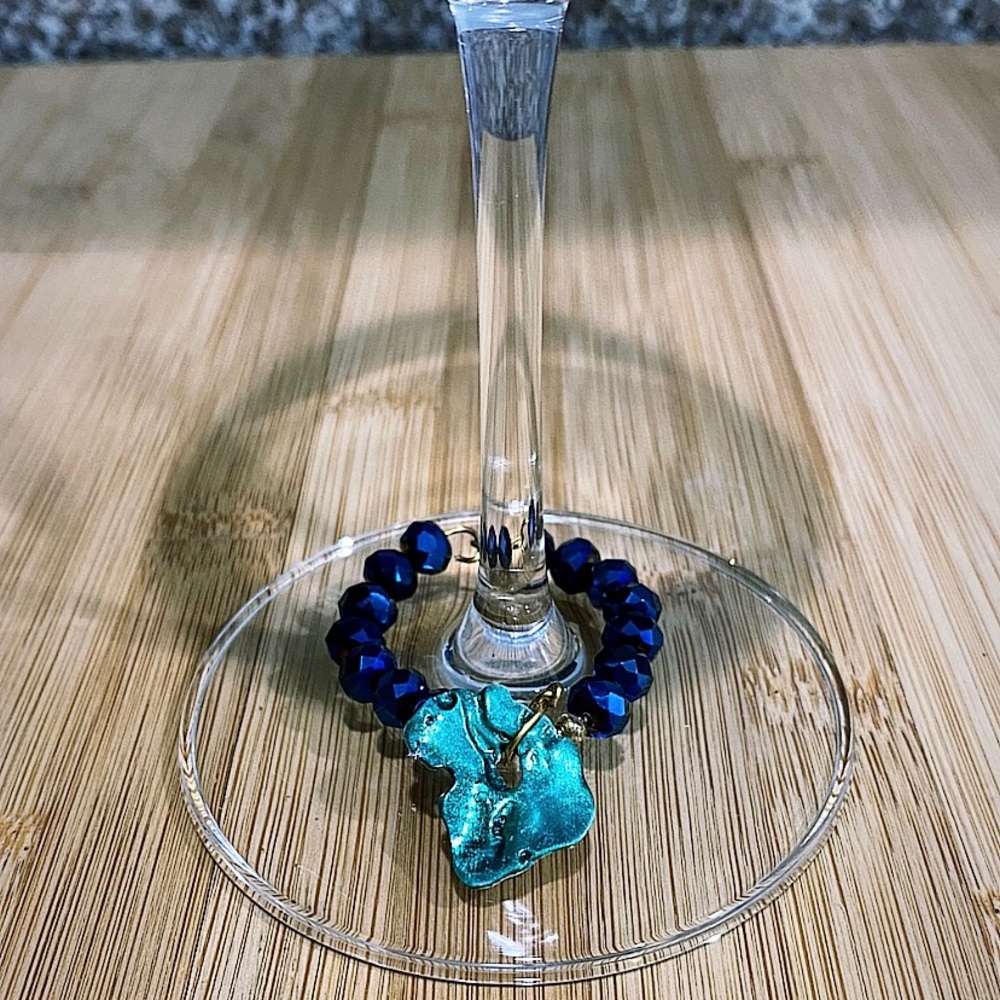 Elegant Custom Design Wine Stem Decor